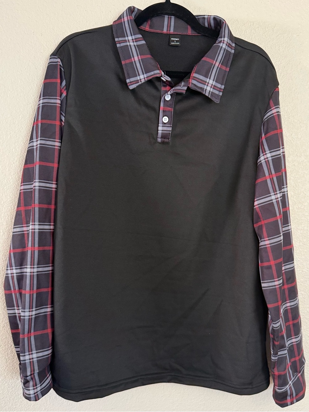 MANFINITY Black Long-Sleeve Polo with Red and Gray Plaid Accents Mens Size L